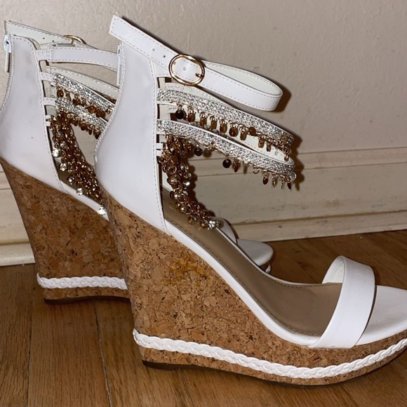 Sparkly white wedges size 9 - Picture 3 of 3